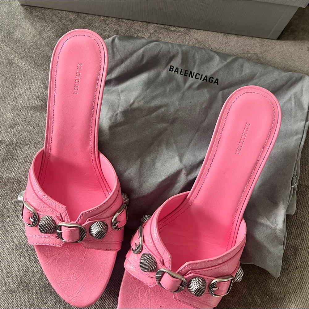 NEW Balenciaga pink heels with box